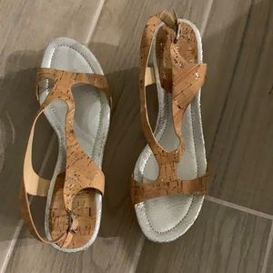 Donald Pliner wedges